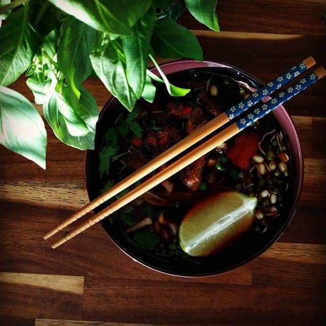 Vietnamilainen pho-keitto Vietnamilainen pho-keitto