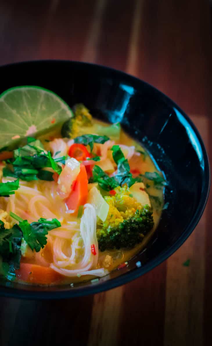 Tofu- nuudeli- keitto Tofu- nuudeli- keitto