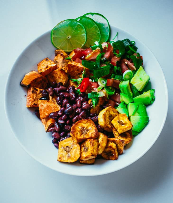Karibialainen kvinoabowl Karibialainen kvinoabowl